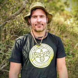 Pablo Vial Valdés, autor del Libro Digital de las Abejas Nativas de Chile